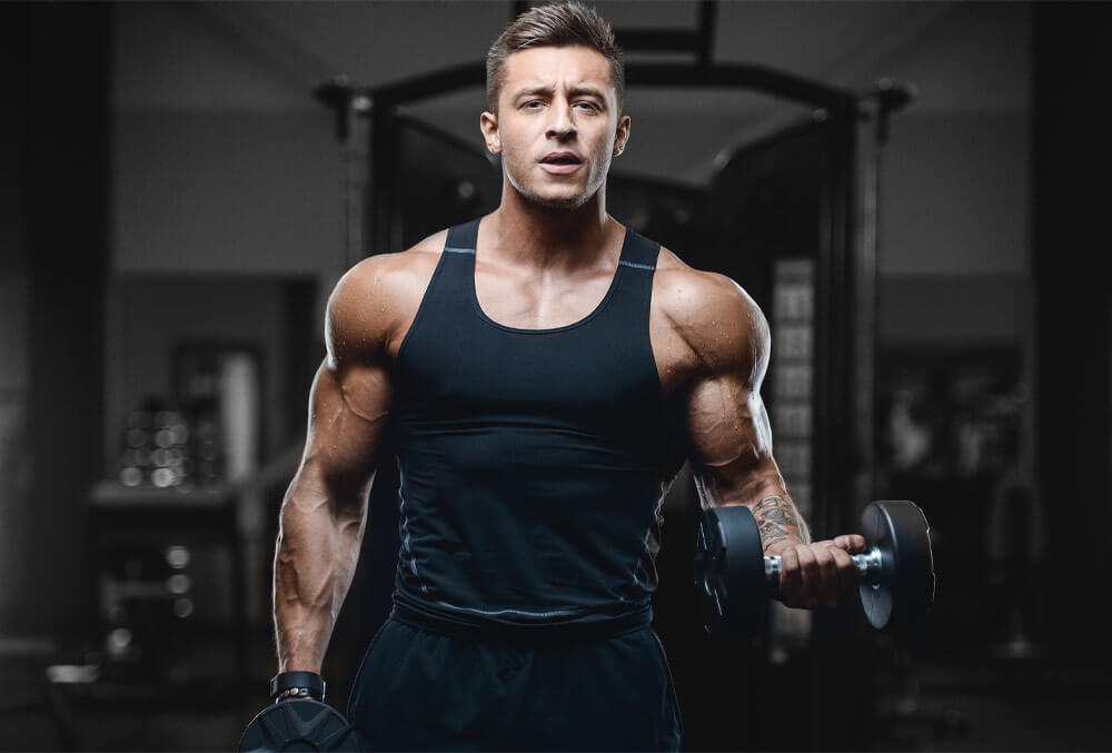 м'язистий чоловік - харчові добавки 
