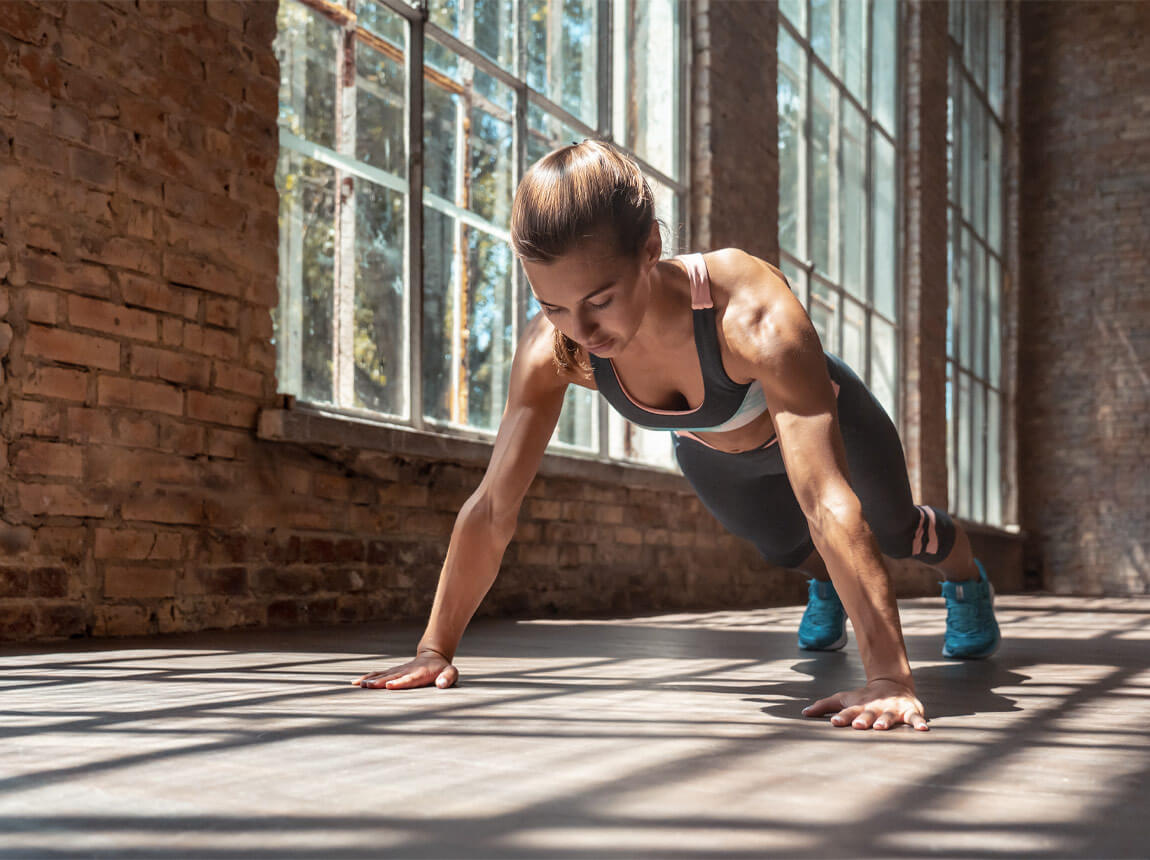 жінки - тренування грудних м'язів, віджимання 