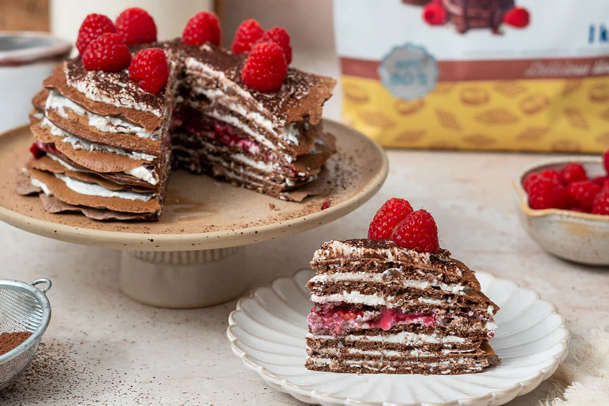 білковий млинцевий торт 