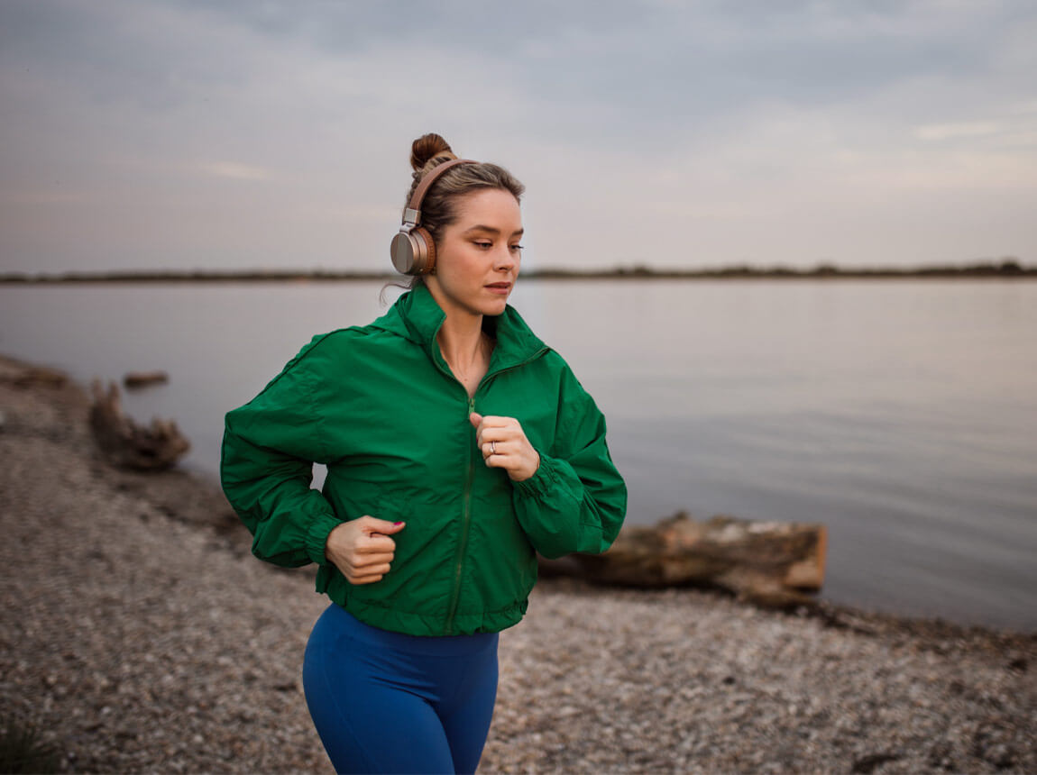 фізично активна жінка - біг 