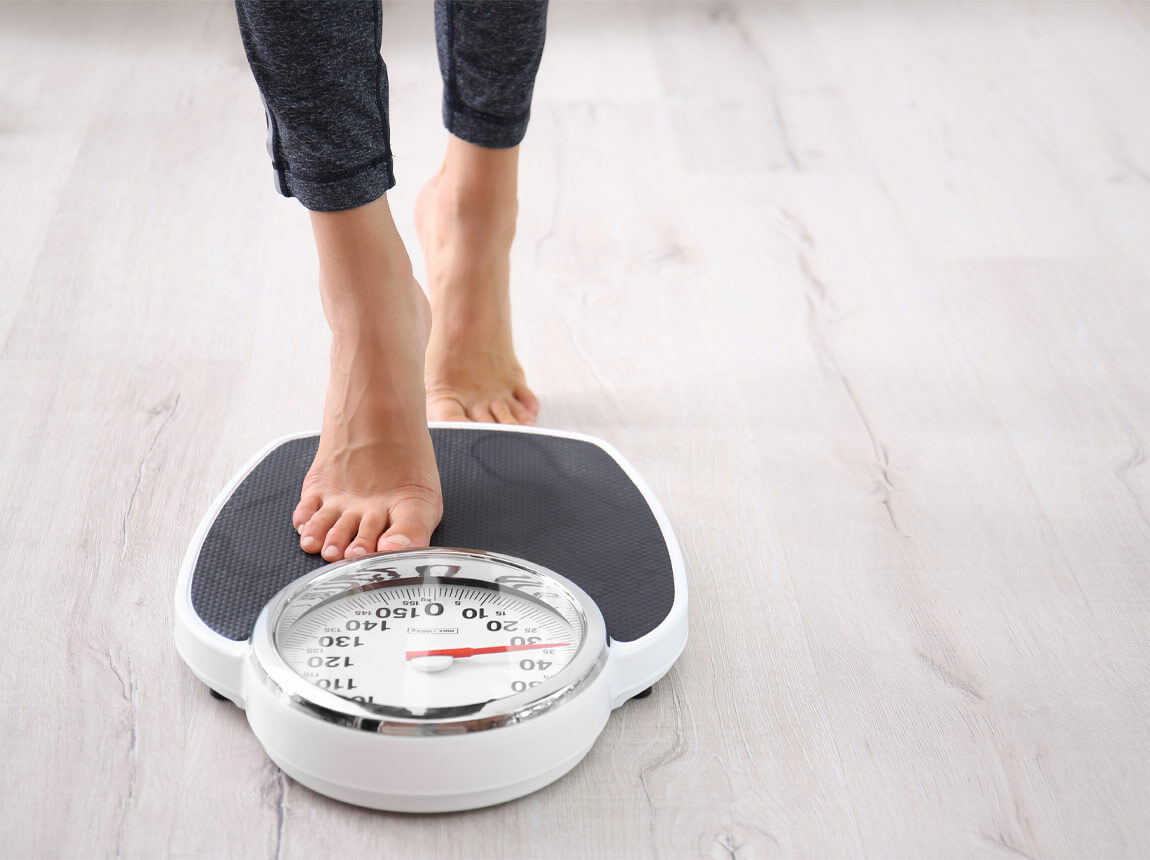 жінка на вагах - худне 