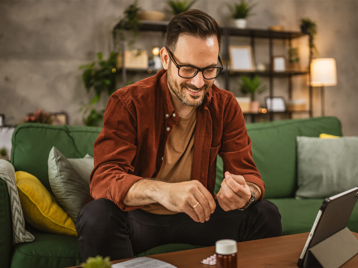 чоловік з таблетками магнію 