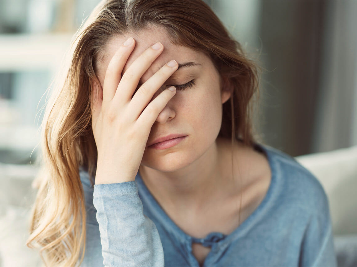 втомлена жінка - дефіцит магнію 