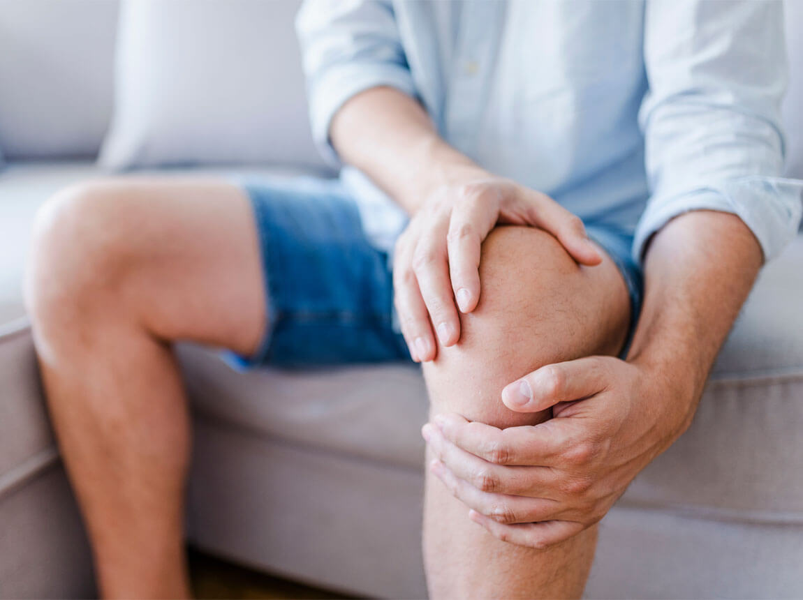 болі в суглобах - болі в колінах 