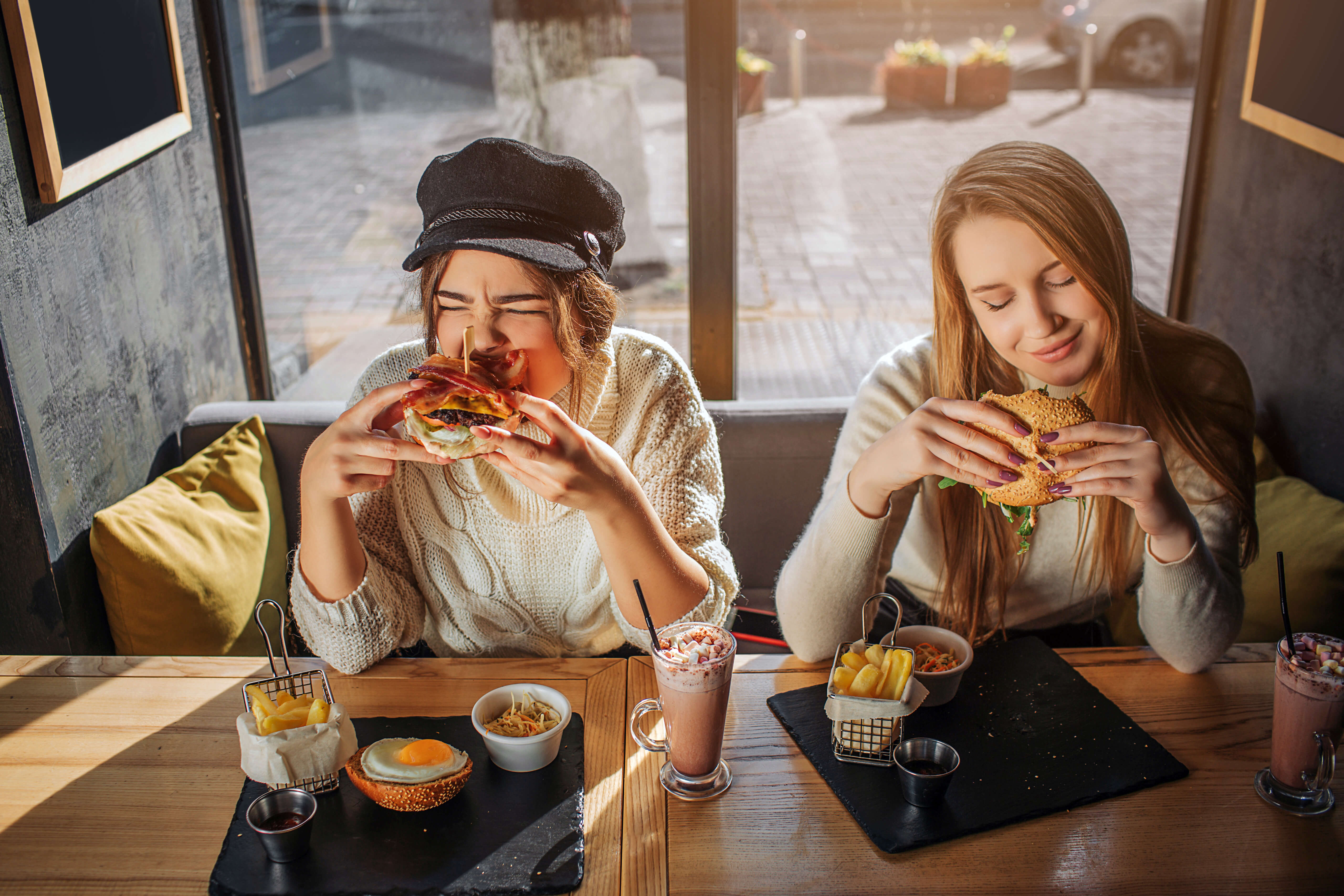 дівчата-гамбургери - підвищений апетит взимку 