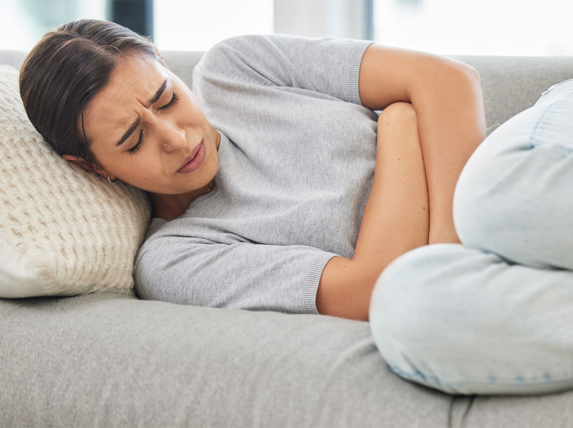 жінка - біль у животі, іррітабельний кишечник