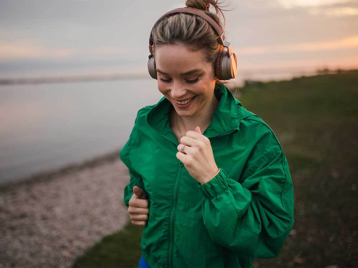 жінка &mdash; ранкове кардіотренування натщесерце &mdash; біг